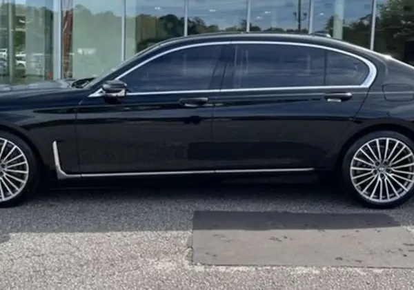 BMW 740i Sedan